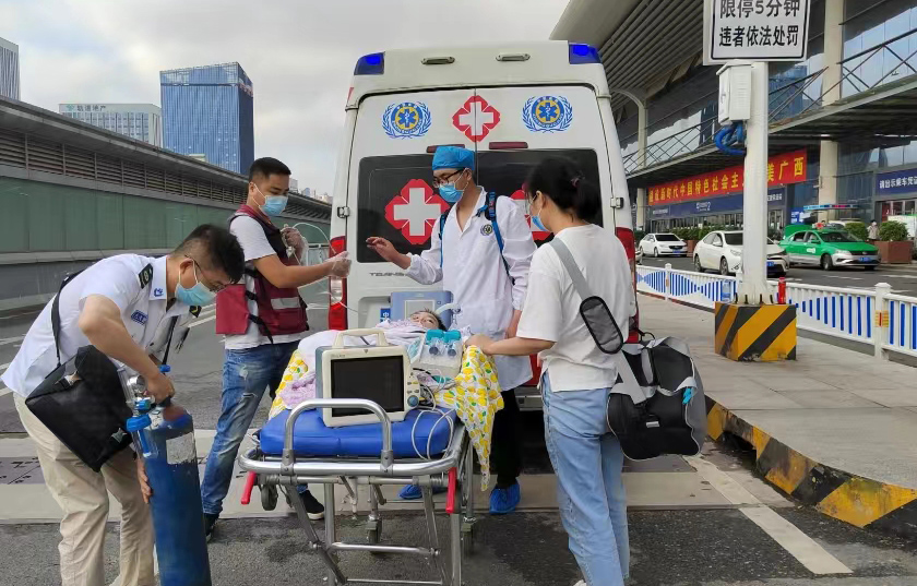 通河县救护车出租公司