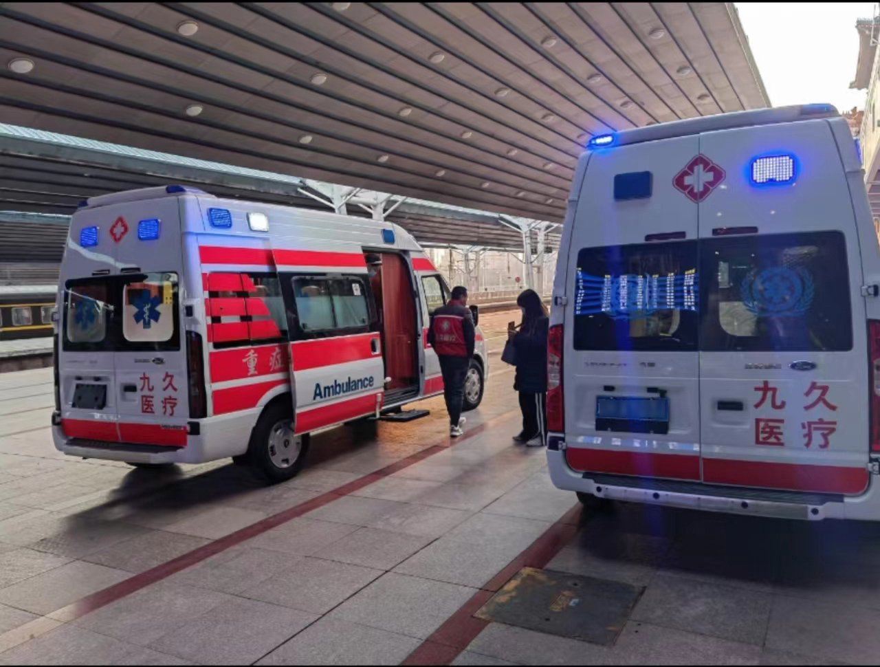 通河县救护车长途转运